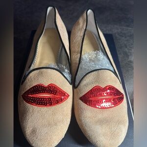 Rara Avis Elegant Tan Loafers with Red Sequin Lips